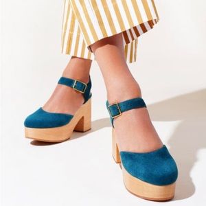 Charlotte Stone NWT Sal in Teal 11